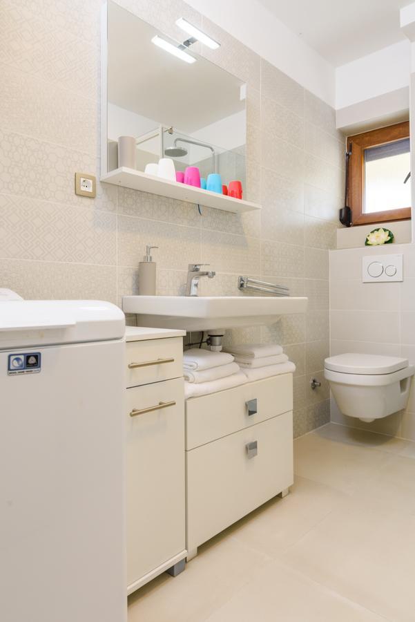 Apartmani Marko I Ana مارينا المظهر الخارجي الصورة