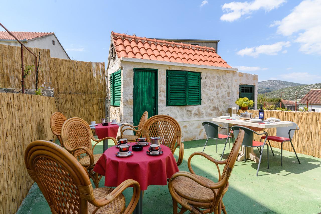 Apartmani Marko I Ana مارينا المظهر الخارجي الصورة
