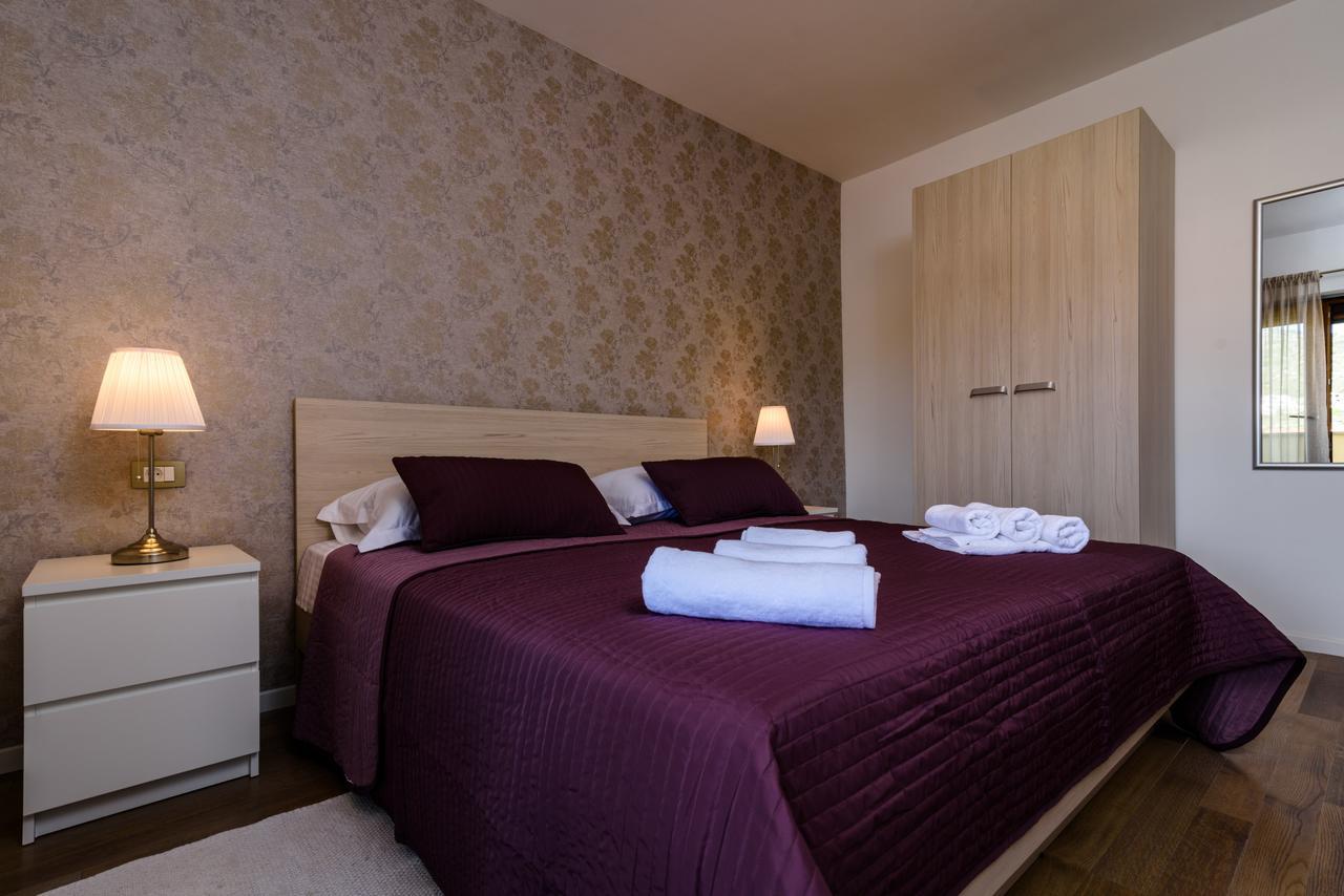 Apartmani Marko I Ana مارينا المظهر الخارجي الصورة