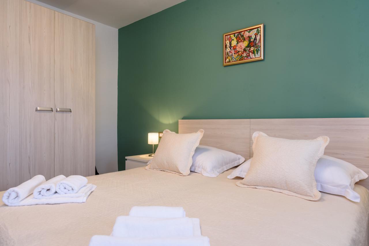 Apartmani Marko I Ana مارينا المظهر الخارجي الصورة