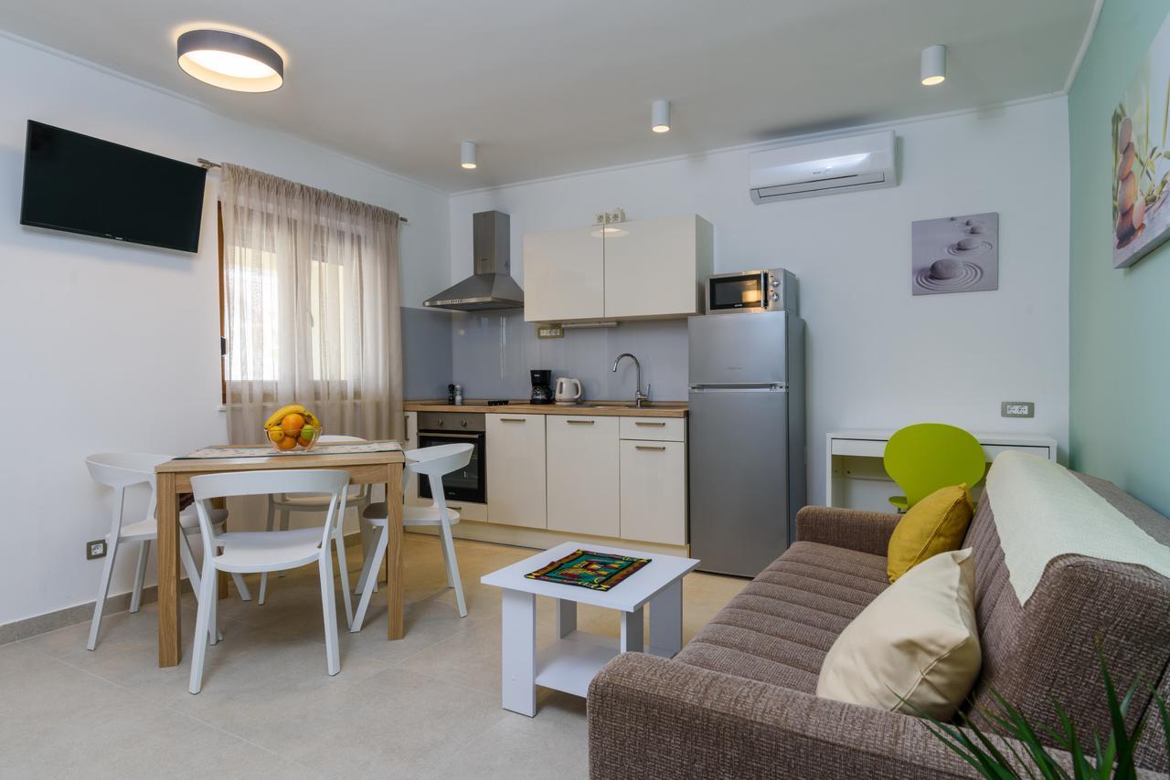 Apartmani Marko I Ana مارينا المظهر الخارجي الصورة