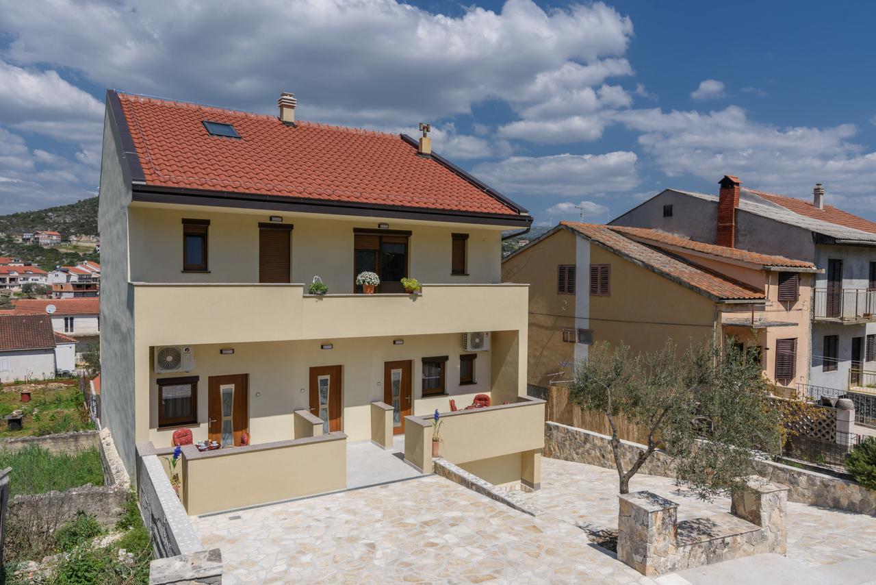 Apartmani Marko I Ana مارينا المظهر الخارجي الصورة