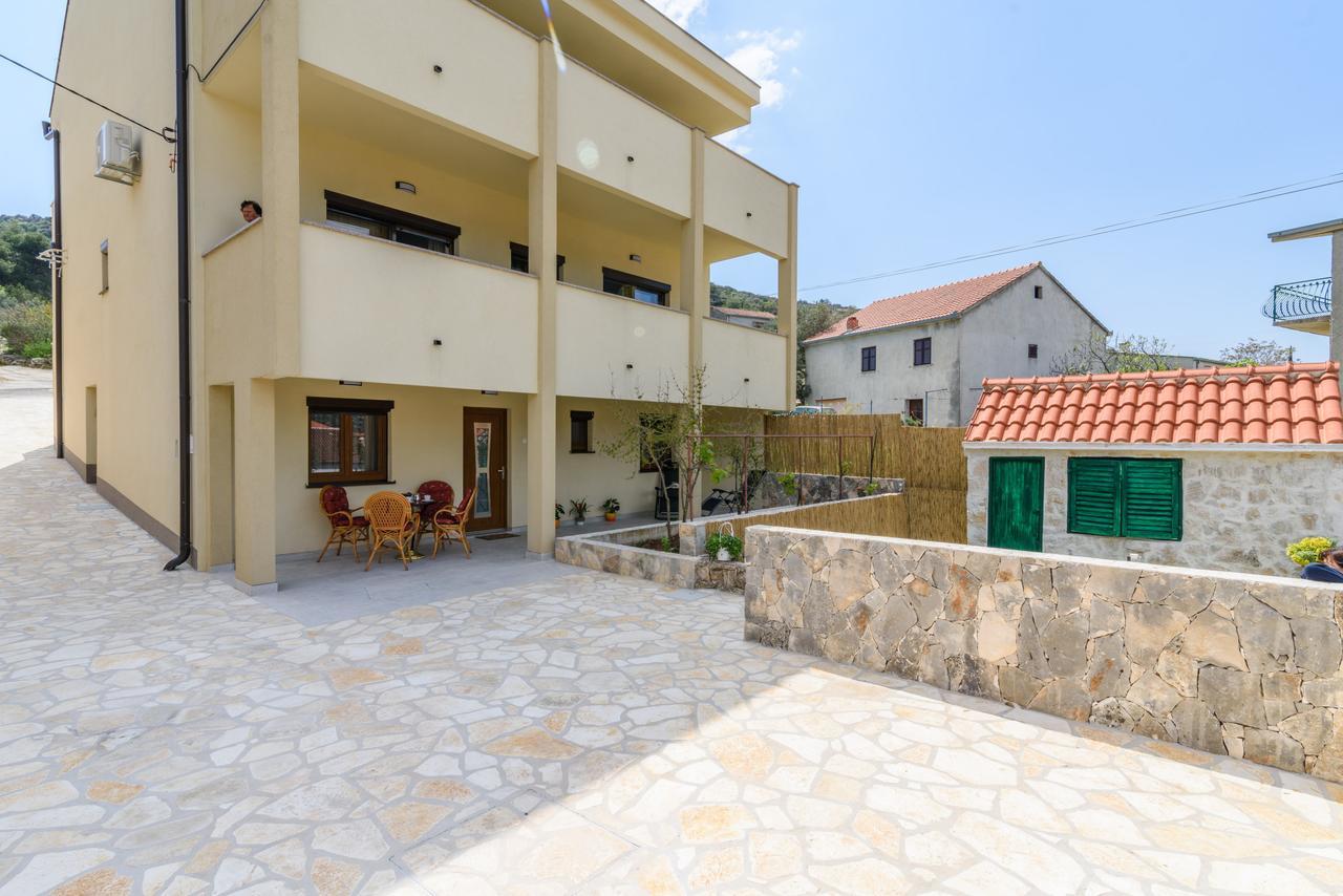 Apartmani Marko I Ana مارينا المظهر الخارجي الصورة
