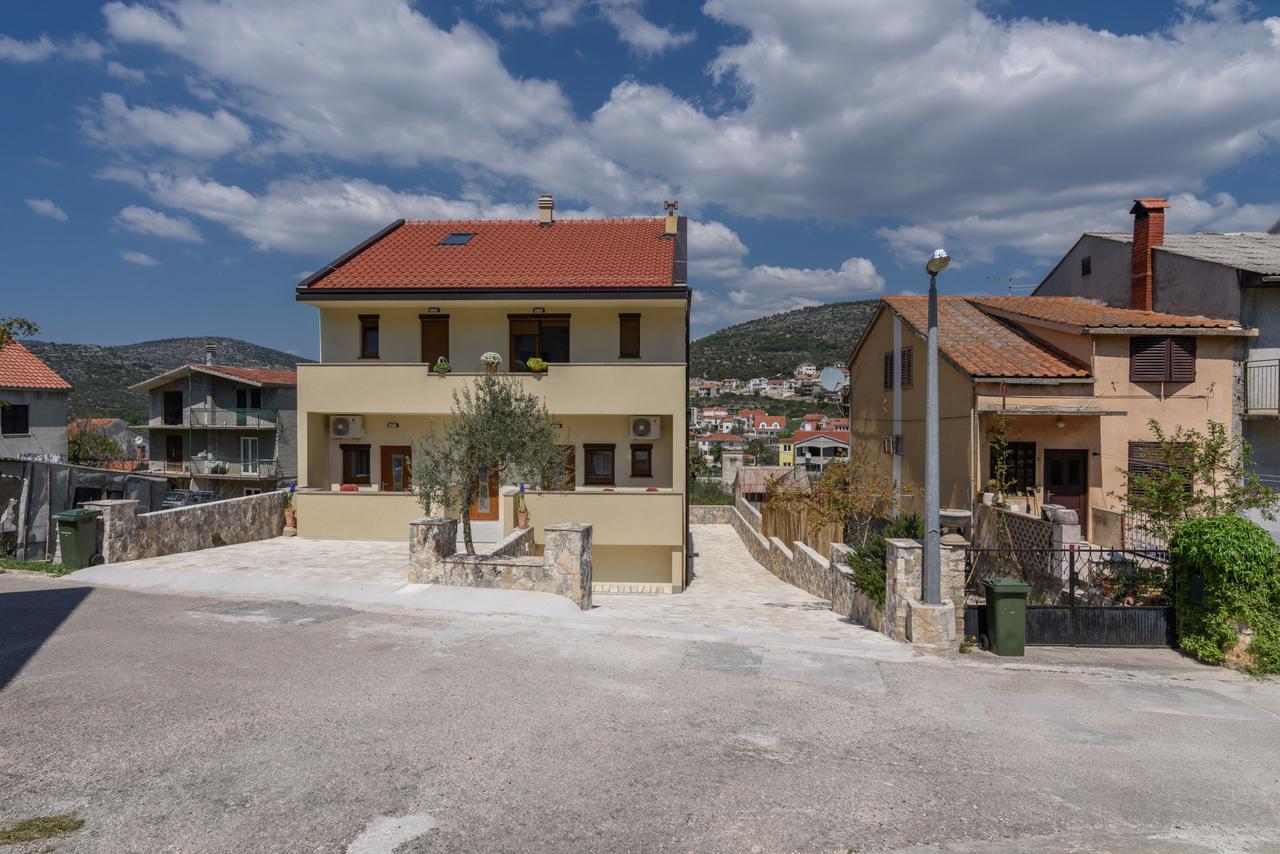 Apartmani Marko I Ana مارينا المظهر الخارجي الصورة