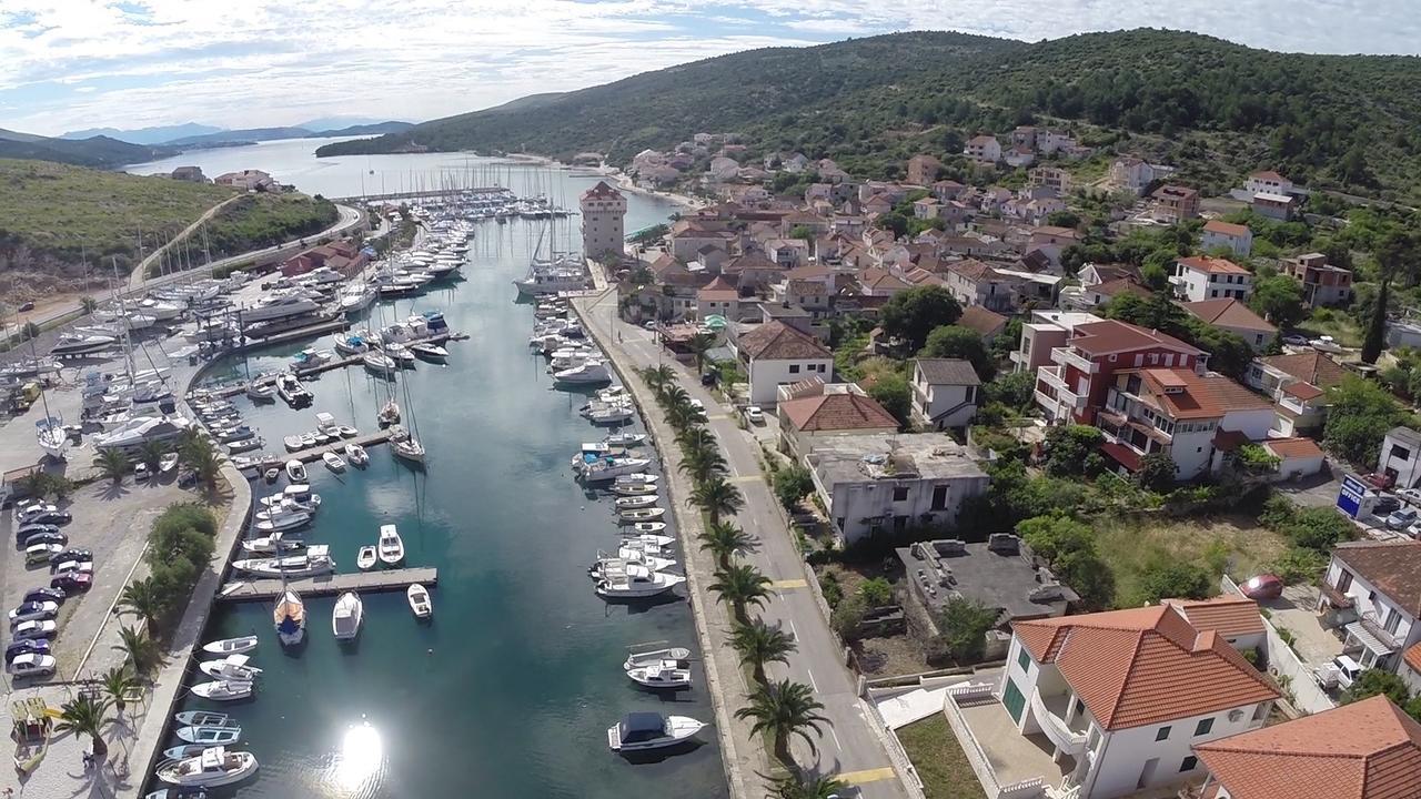 Apartmani Marko I Ana مارينا المظهر الخارجي الصورة